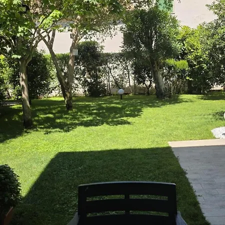 La Casa Di Laura דירה